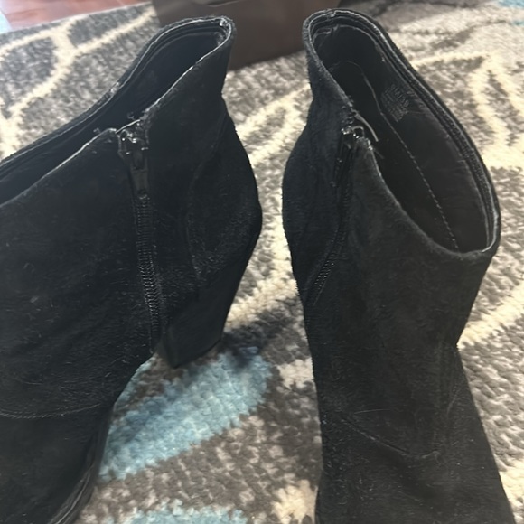 Ankle booties - Picture 3 of 9